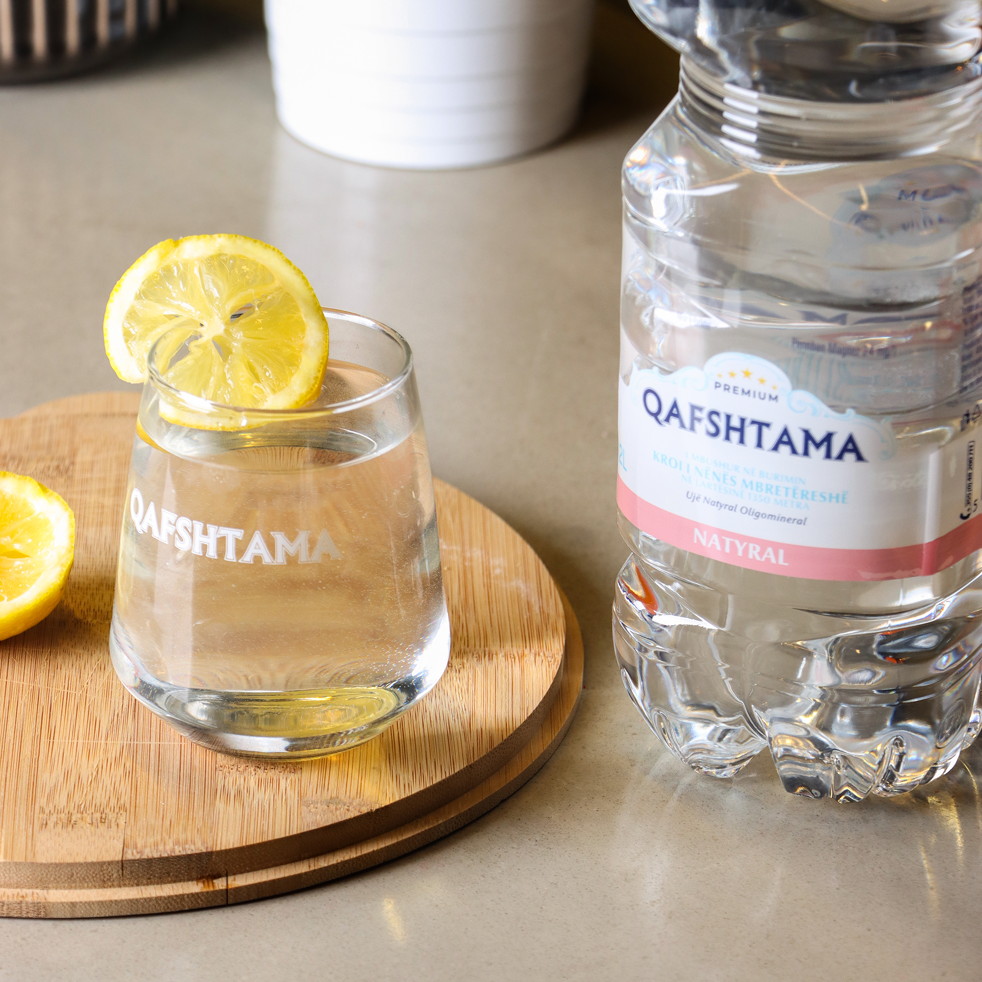 Uje Natyral Mineral 2L